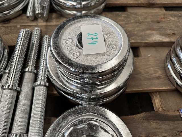 Haltersets (totaal 16 halterschijven: 4x 5 kg, 4x 2,5 kg, 4x 2 kg, 4x 0,5 kg) - afbeelding 4 van  8