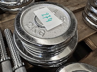 Haltersets (totaal 16 halterschijven: 4x 5 kg, 4x 2,5 kg, 4x 2 kg, 4x 0,5 kg) - afbeelding 5 van  8