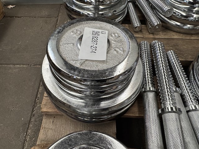 Haltersets (totaal 16 halterschijven: 4x 5 kg, 4x 2,5 kg, 4x 2 kg, 4x 0,5 kg) - afbeelding 6 van  8