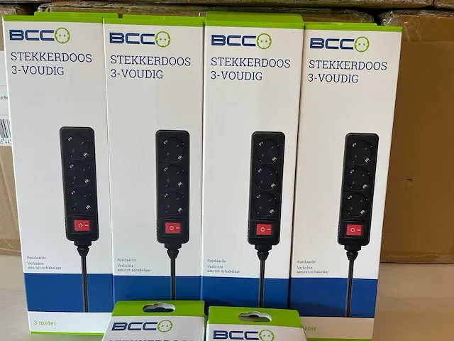 Hama / bcc - stekkerdoos 3weg met schakelaar 3 meter kabel zwart (126x) - afbeelding 3 van  5