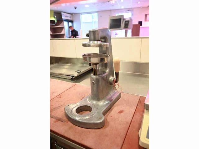 Hamburgerpers - afbeelding 3 van  3