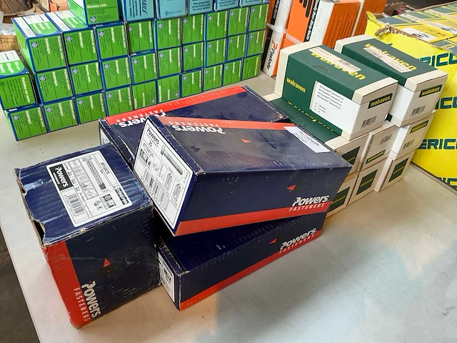 Hamerkopbouten en fasteners (13x) - afbeelding 1 van  5