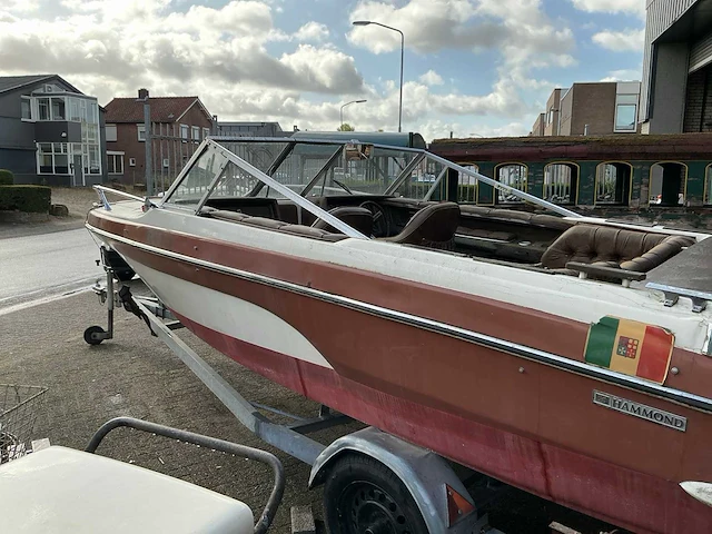 Hammond speedboot - afbeelding 15 van  20