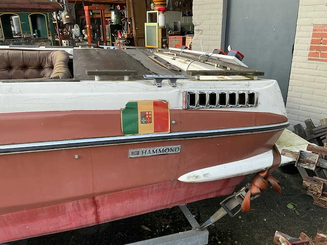 Hammond speedboot - afbeelding 16 van  20