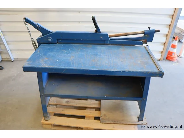 Hand guillotine schaar & plooibank - afbeelding 3 van  10