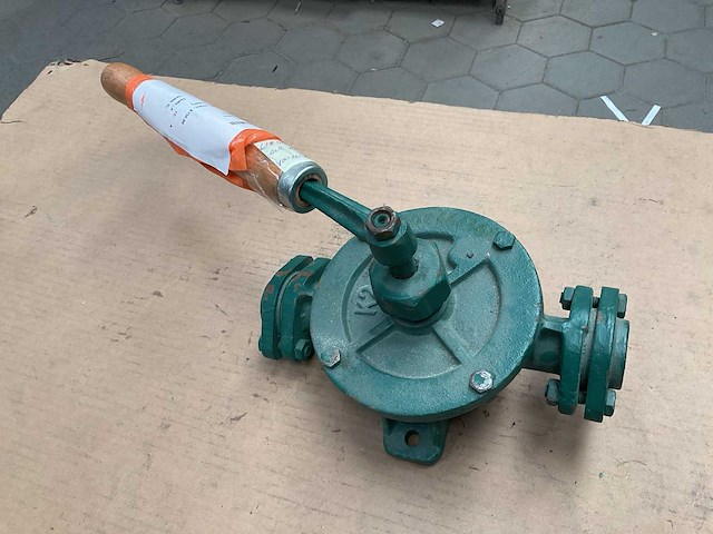 Hand pump - afbeelding 2 van  3