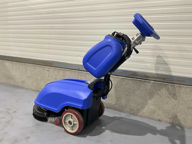 Hand schrubber - 2025 - b30 - zelfrijdende veegmachine - afbeelding 5 van  10