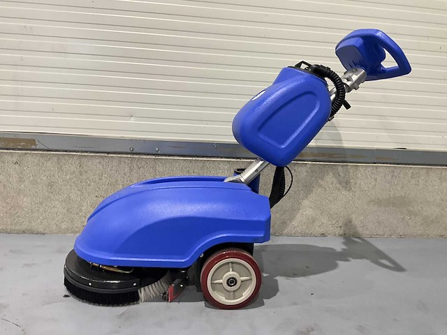 Hand schrubber - 2025 - b30 - zelfrijdende veegmachine - afbeelding 4 van  10