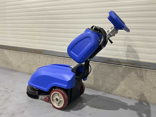 Hand schrubber - 2025 - b30 - zelfrijdende veegmachine - afbeelding 5 van  10
