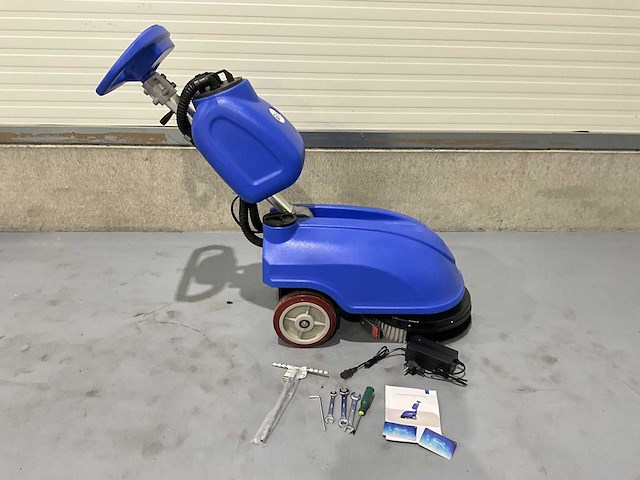 Hand schrubber - 2025 - b30 - zelfrijdende veegmachine - afbeelding 9 van  10