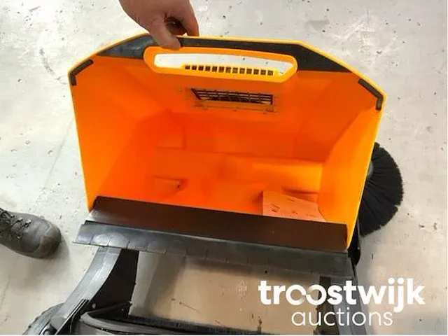 Hand veegmachine - afbeelding 11 van  12