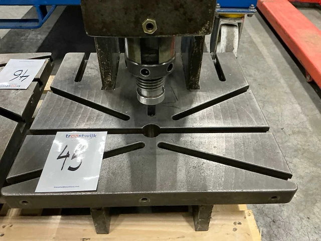 Handbediende ponsmachine - afbeelding 4 van  6