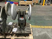 Handbediende ponsmachine - afbeelding 2 van  6