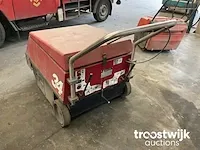 Handbediende veegmachine - afbeelding 3 van  5
