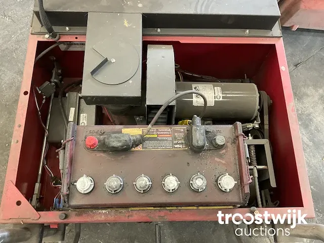 Handbediende veegmachine - afbeelding 5 van  5