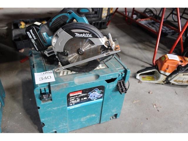 Handcirkelzaag makita met accu en lader in kunststof koffer. defect aan klembeugel. - afbeelding 1 van  3