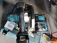 Handcirkelzaag makita met accu en lader in kunststof koffer. defect aan klembeugel. - afbeelding 2 van  3