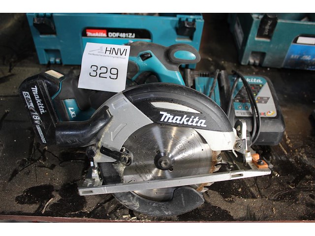 Handcirkelzaag makita met accu en lader. - afbeelding 1 van  4