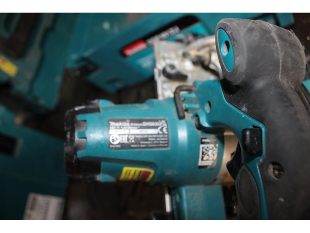 Handcirkelzaag makita met accu en lader. - afbeelding 4 van  4