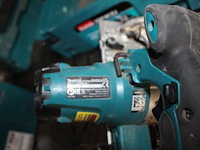 Handcirkelzaag makita met accu en lader. - afbeelding 4 van  4