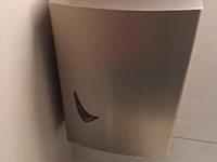Handdoek & zeepdispenser - afbeelding 1 van  4