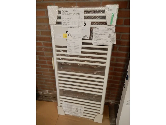 Handdoekradiator comfort line, wit, 131x60cm - afbeelding 1 van  3