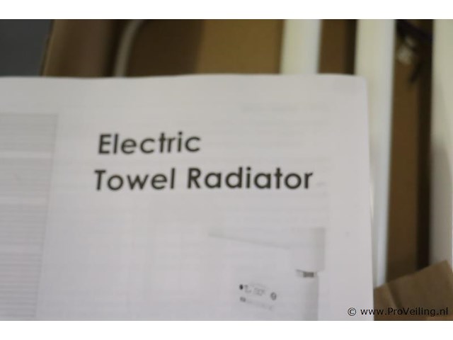 Handdoekradiator | nieuw in doos - afbeelding 3 van  4