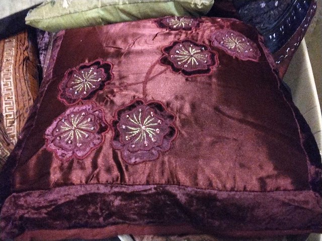 Handgemaakte kussens uit india (82x) - afbeelding 2 van  7