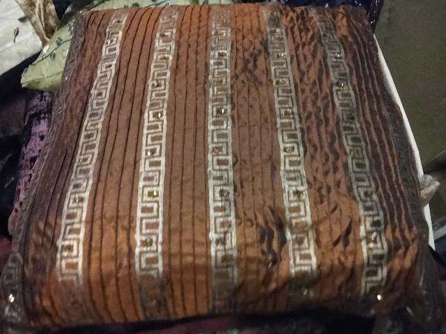 Handgemaakte kussens uit india (82x) - afbeelding 3 van  7