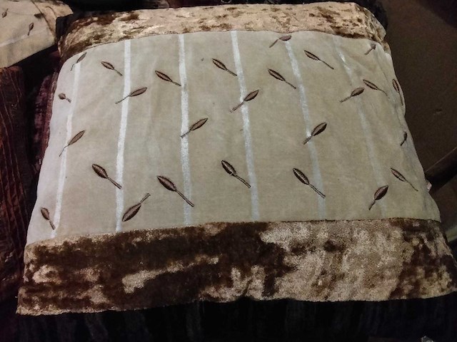 Handgemaakte kussens uit india (82x) - afbeelding 5 van  7