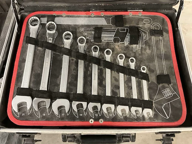 Handgereedschap en toebehoren (4x) - afbeelding 6 van  10