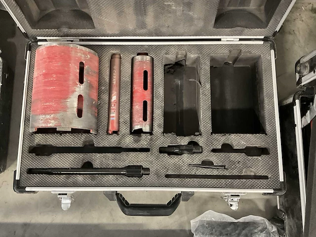 Handgereedschap en toebehoren (4x) - afbeelding 9 van  10