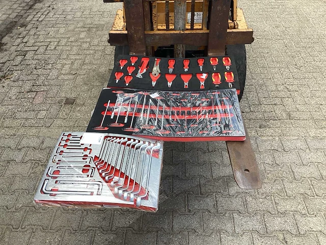 Handgereedschap - afbeelding 1 van  9
