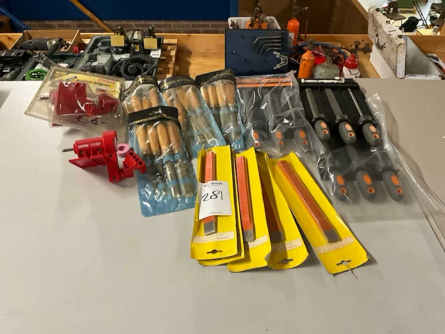 Handgereedschap - afbeelding 1 van  6