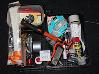 Handgereedschappen en klusmaterialen. - afbeelding 1 van  1
