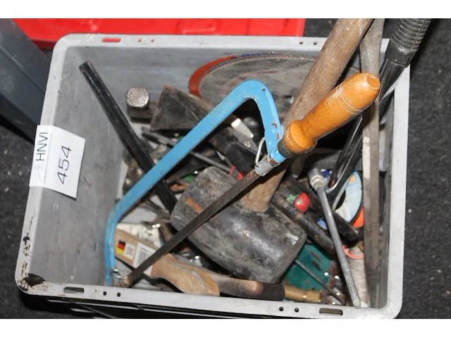 Handgereedschappen in kunststof koffer w.o. hamers en tangen. - afbeelding 2 van  2