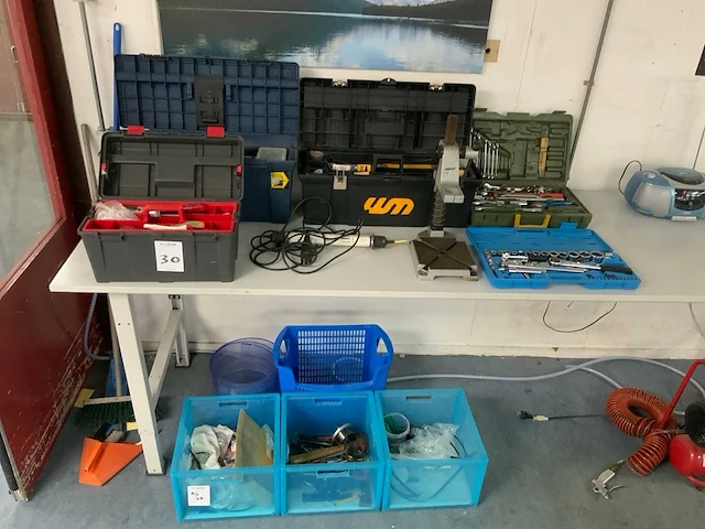 Handgereedschappen - afbeelding 1 van  7