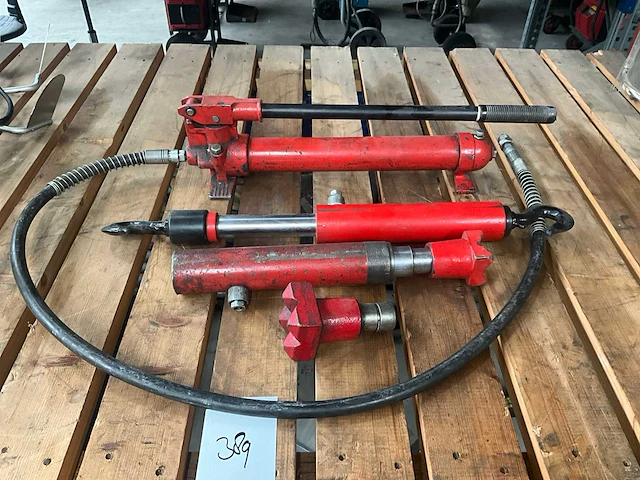 Handhydraulisch uitdeukset - afbeelding 1 van  3