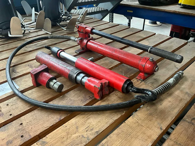 Handhydraulisch uitdeukset - afbeelding 3 van  3