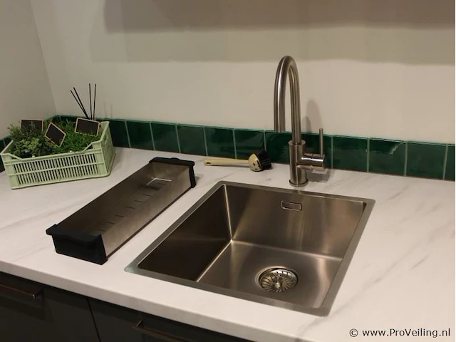 Handmade + nobilia rechte keuken met apparatenwand - afbeelding 11 van  32