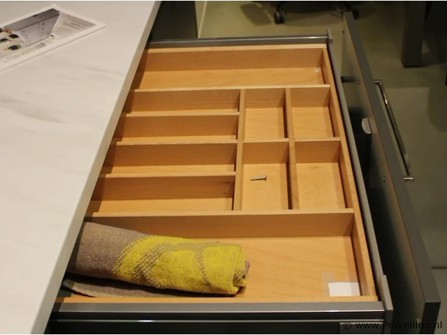 Handmade + nobilia rechte keuken met apparatenwand - afbeelding 18 van  32