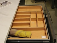 Handmade + nobilia rechte keuken met apparatenwand - afbeelding 18 van  32