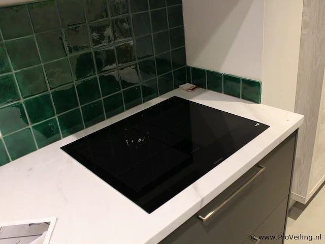 Handmade + nobilia rechte keuken met apparatenwand - afbeelding 22 van  32