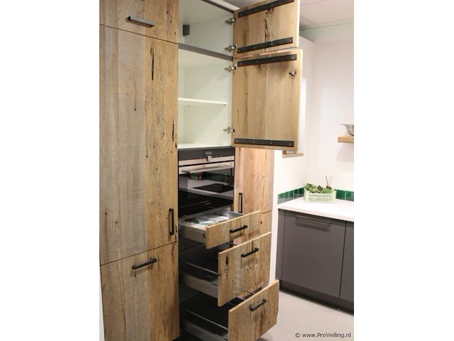 Handmade + nobilia rechte keuken met apparatenwand - afbeelding 29 van  32