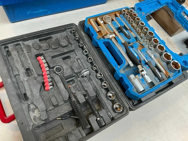 Handson handgereedschap (2x) - afbeelding 1 van  3