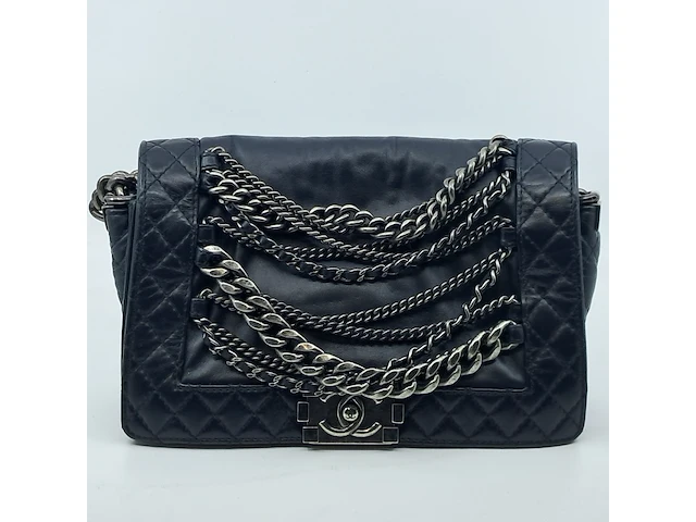 Handtas chanel, medium enchained boy bag - afbeelding 8 van  14