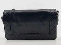 Handtas chanel, medium enchained boy bag - afbeelding 10 van  14