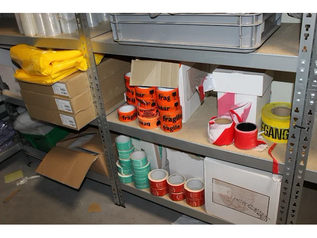 Handveger en blik, tape, ldpe zakken, sealfolie, handschoenen en gezichtsbeschermers in 2 stellingen. let o... - afbeelding 5 van  5