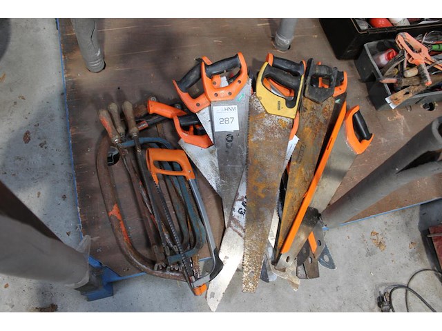 Handzagen in diverse maten en uitvoeringen. - afbeelding 1 van  2