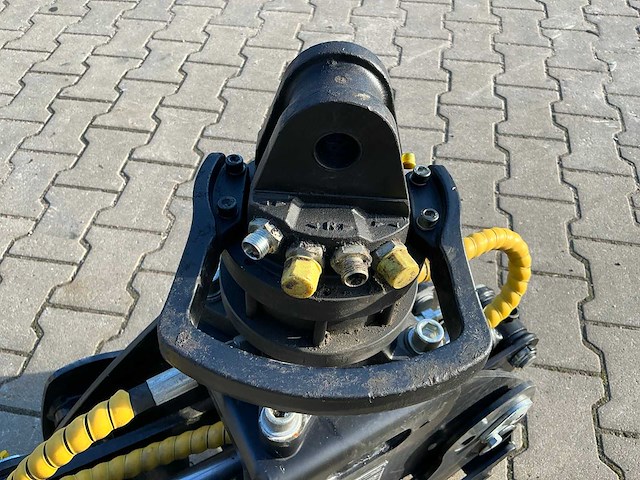 Häner baumaschinen hwg-800r houtgrijper / boomgrijper - afbeelding 9 van  10